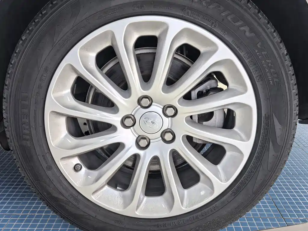 Land Rover Range Rover — миниатюра 7