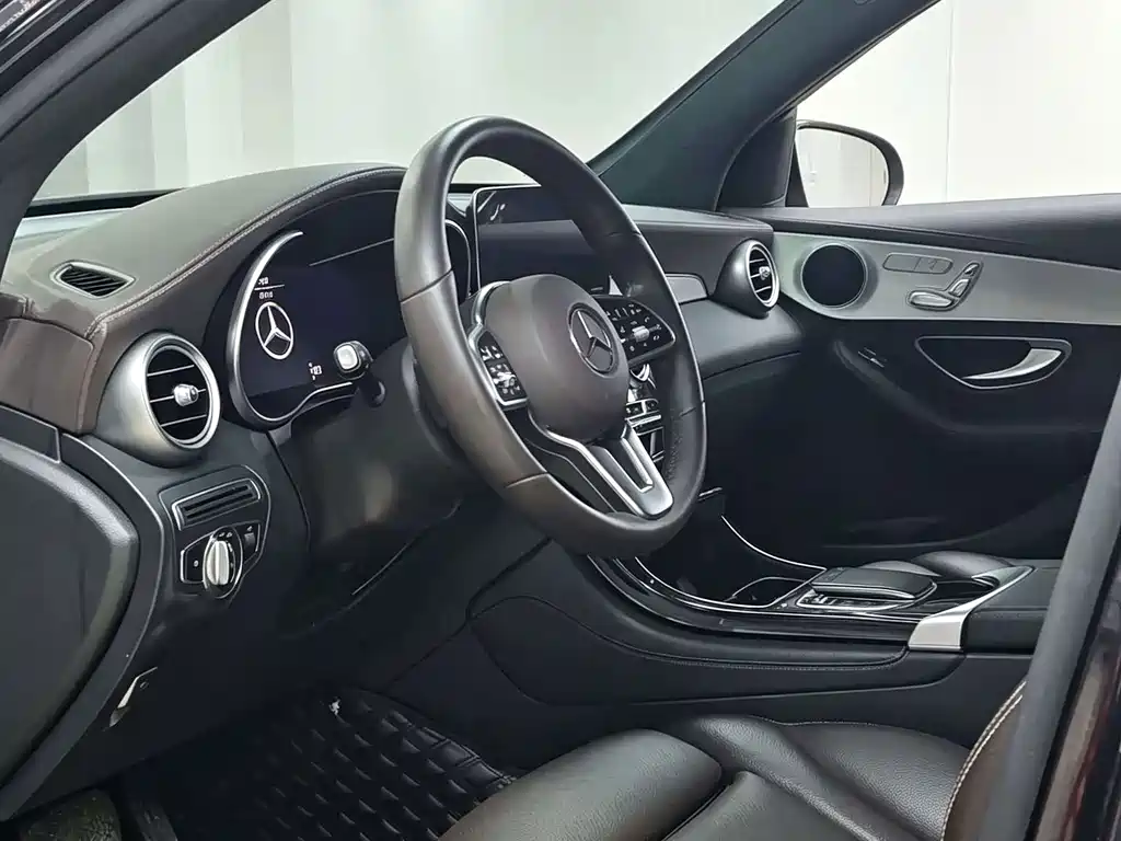 Mercedes-Benz GLC — миниатюра 5