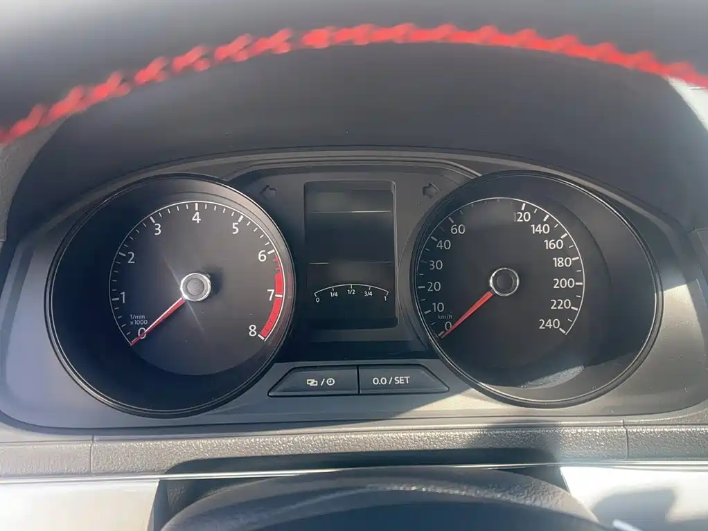 Volkswagen Lavida — миниатюра 6