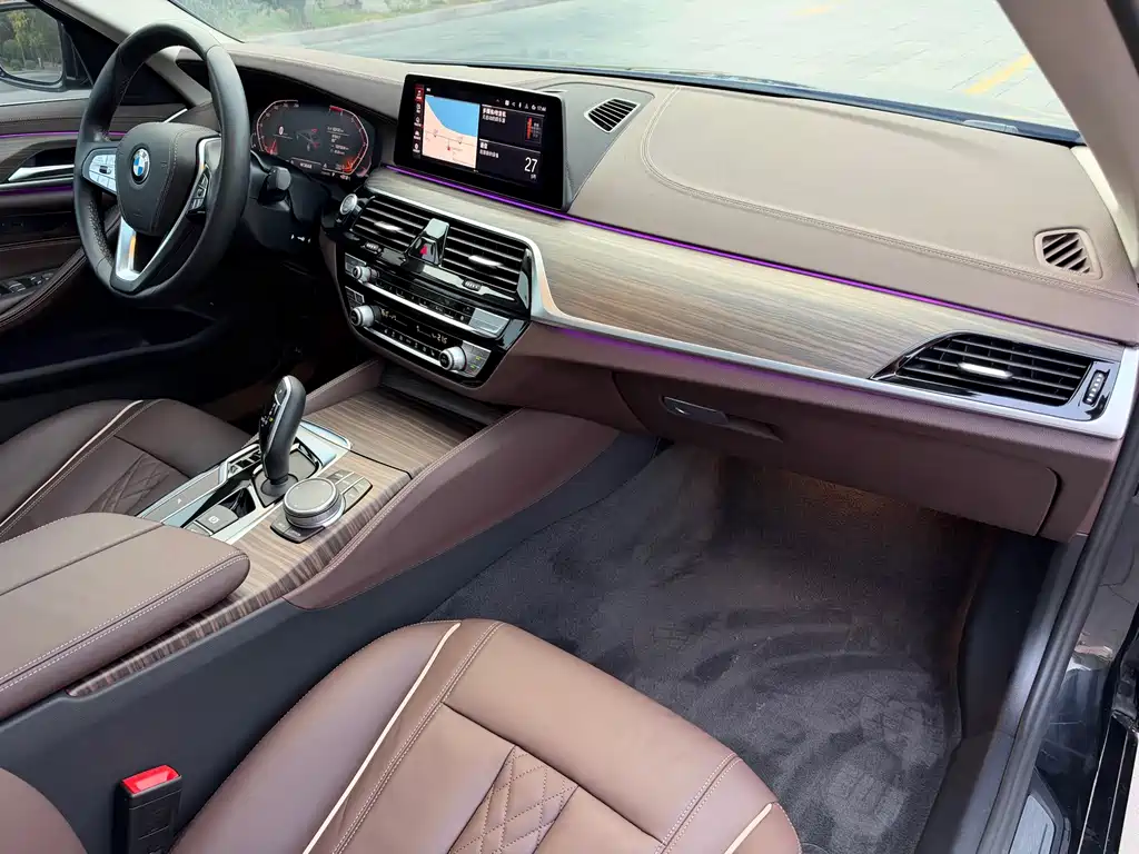 BMW 5 Series — миниатюра 23
