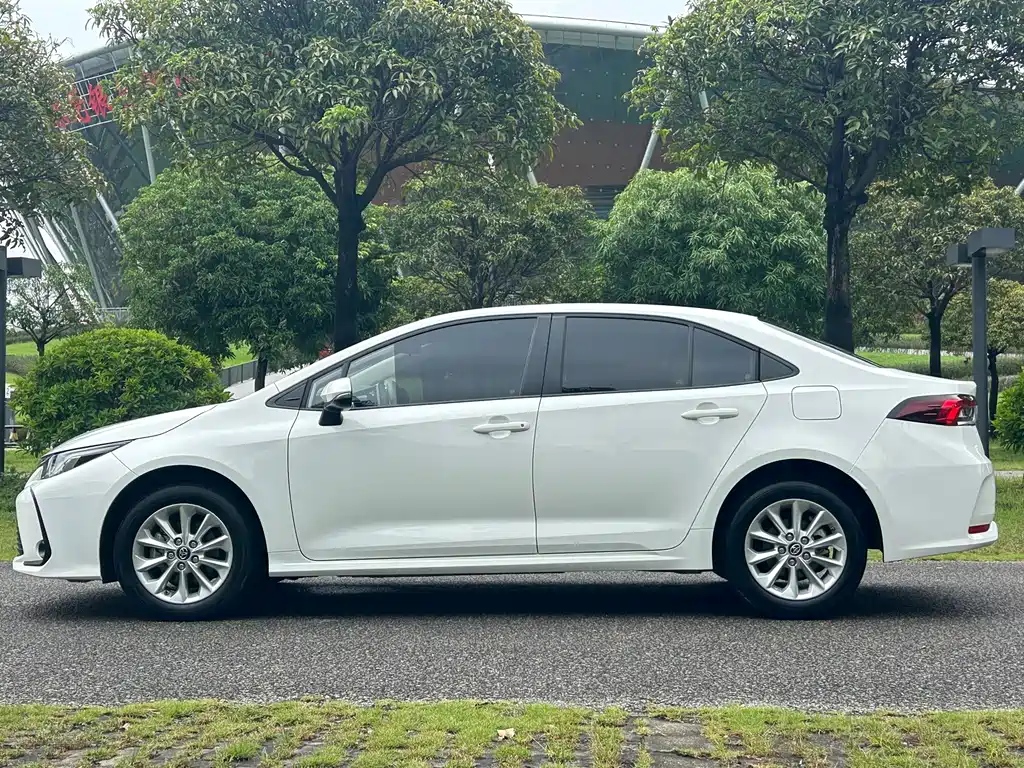 Toyota Corolla — миниатюра 7