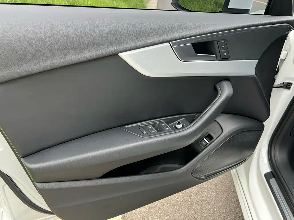 Audi A4L 2020 40 TFSI Fashion