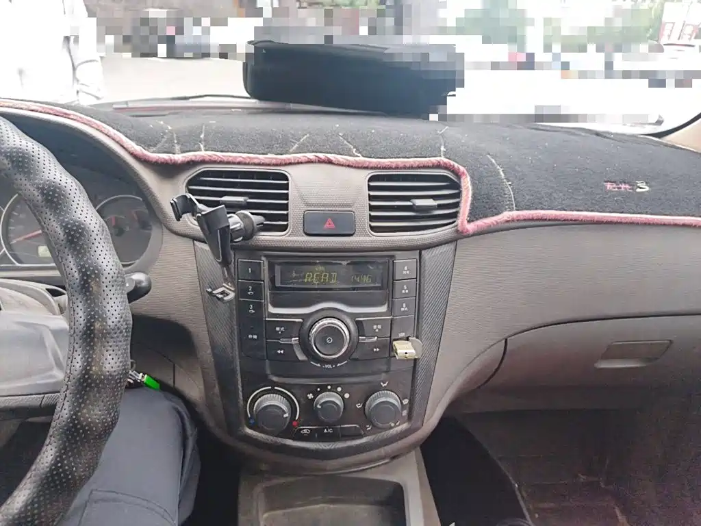 Wuling Hongguang — миниатюра 9