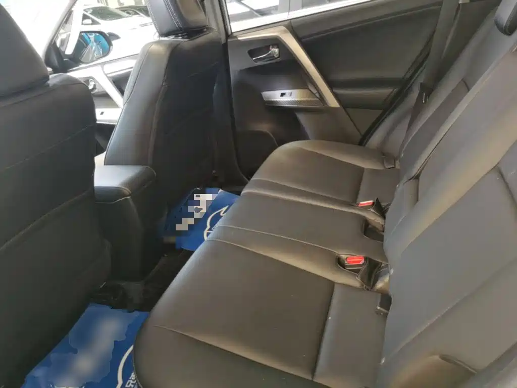 Toyota RAV4 — миниатюра 17