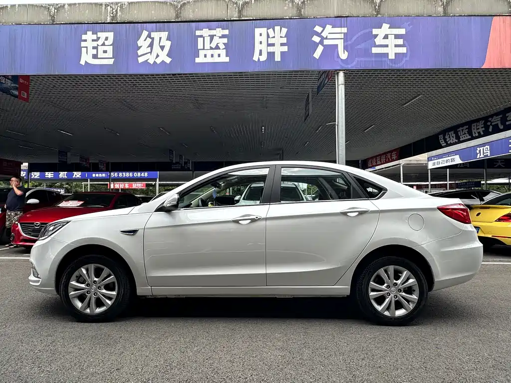 Changan Eado New Energy — миниатюра 4