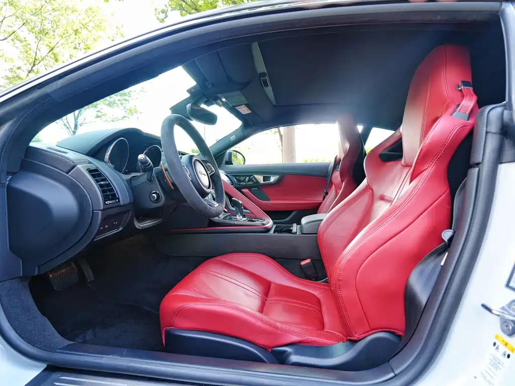Jaguar F-TYPE — миниатюра 7