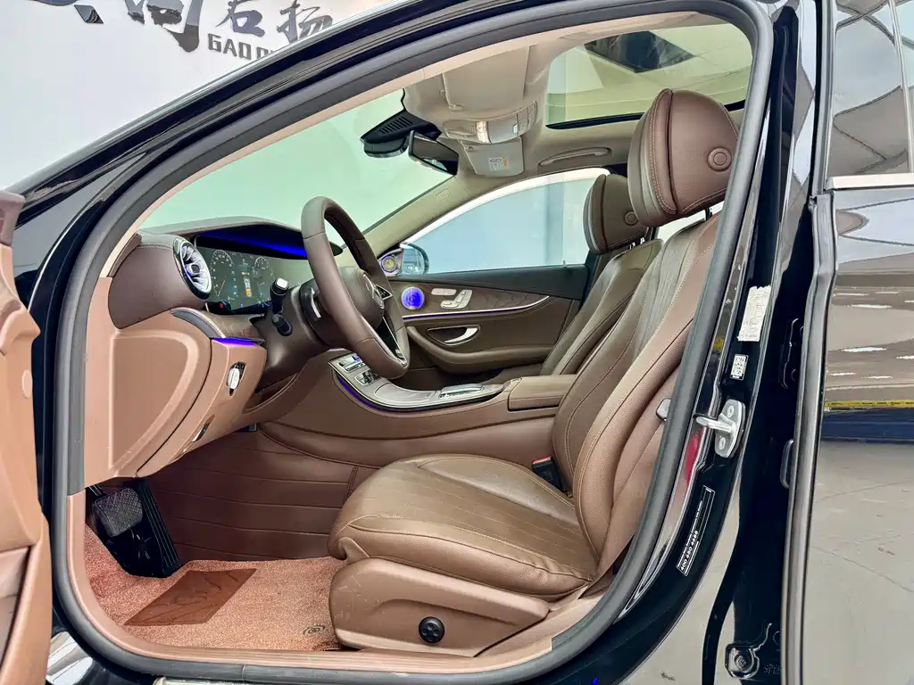 Mercedes-Benz E-Class — миниатюра 5
