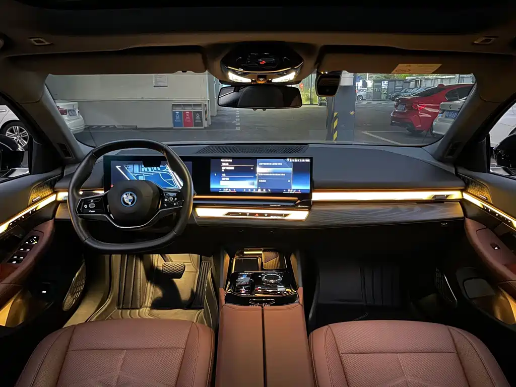 BMW i5 — миниатюра 11