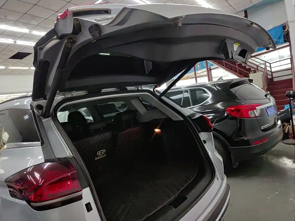 Geely Boyue — миниатюра 19