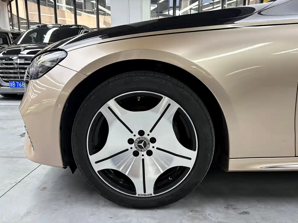 Mercedes-Benz E-Class — миниатюра 17