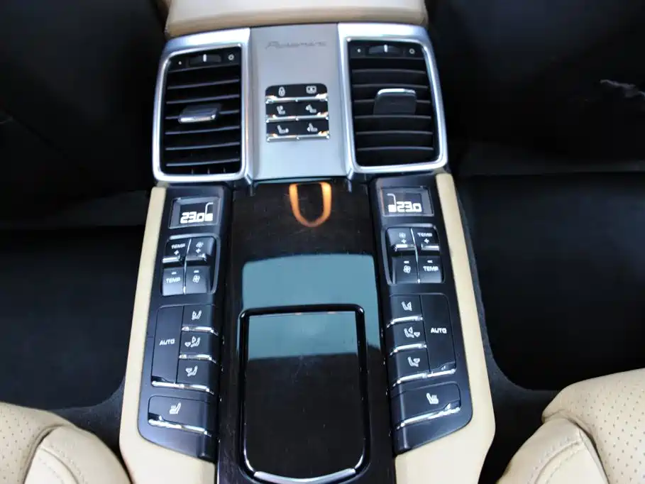 Porsche Panamera — миниатюра 13