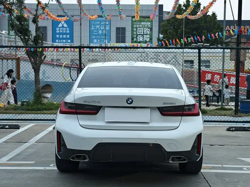BMW 3 Series — миниатюра 9
