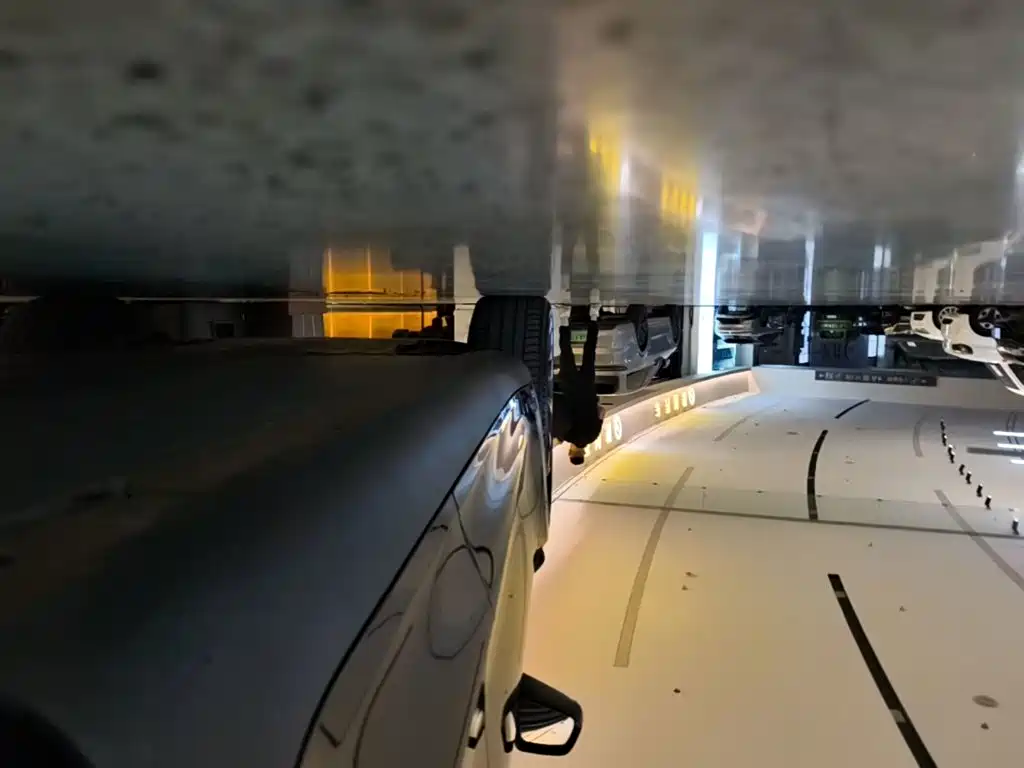 Tesla Model Y — миниатюра 22