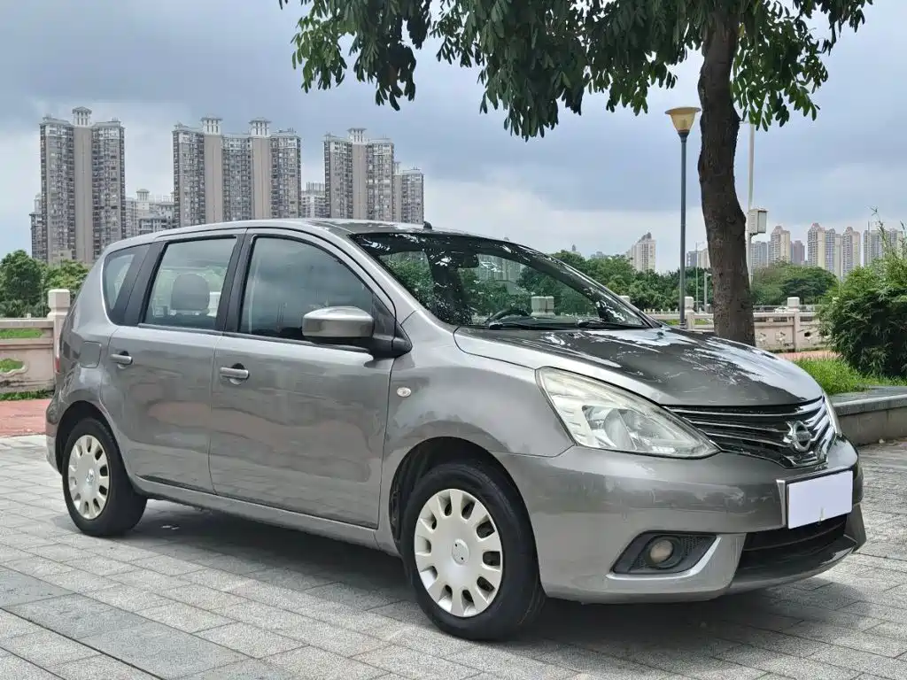Nissan Livina — миниатюра 3