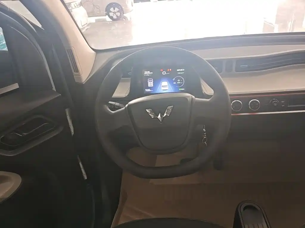 Wuling MINIEV — миниатюра 11