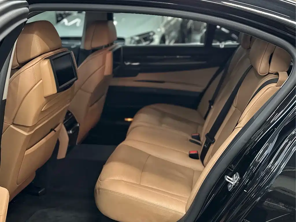 BMW 7 Series 7 2011 750Li xDrive