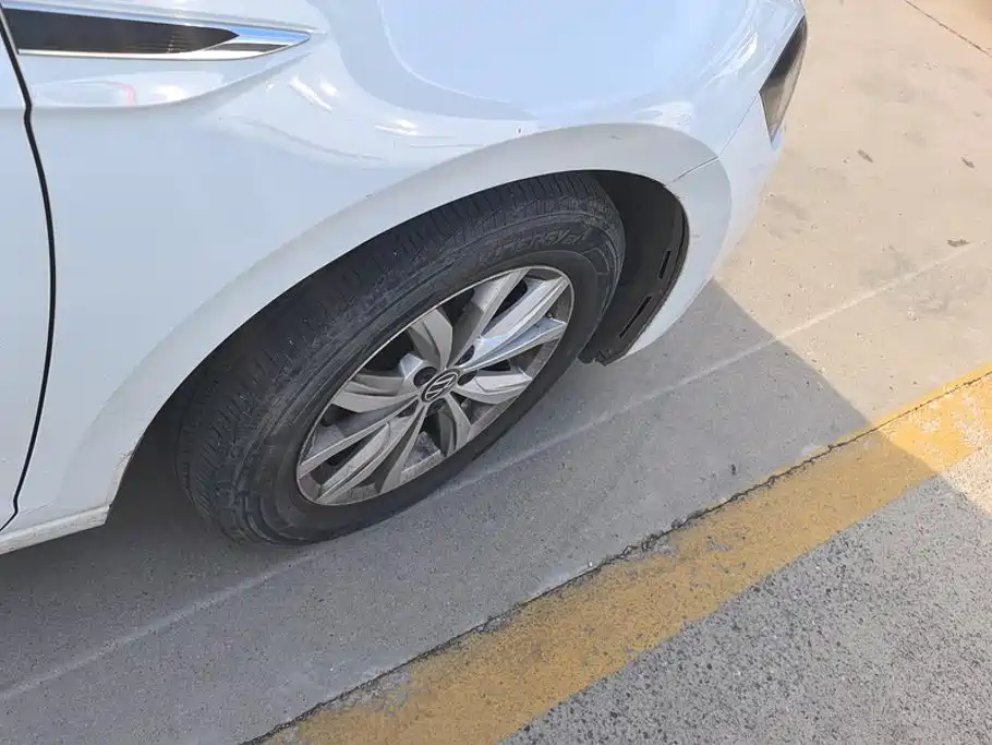 Volkswagen Polo — миниатюра 6
