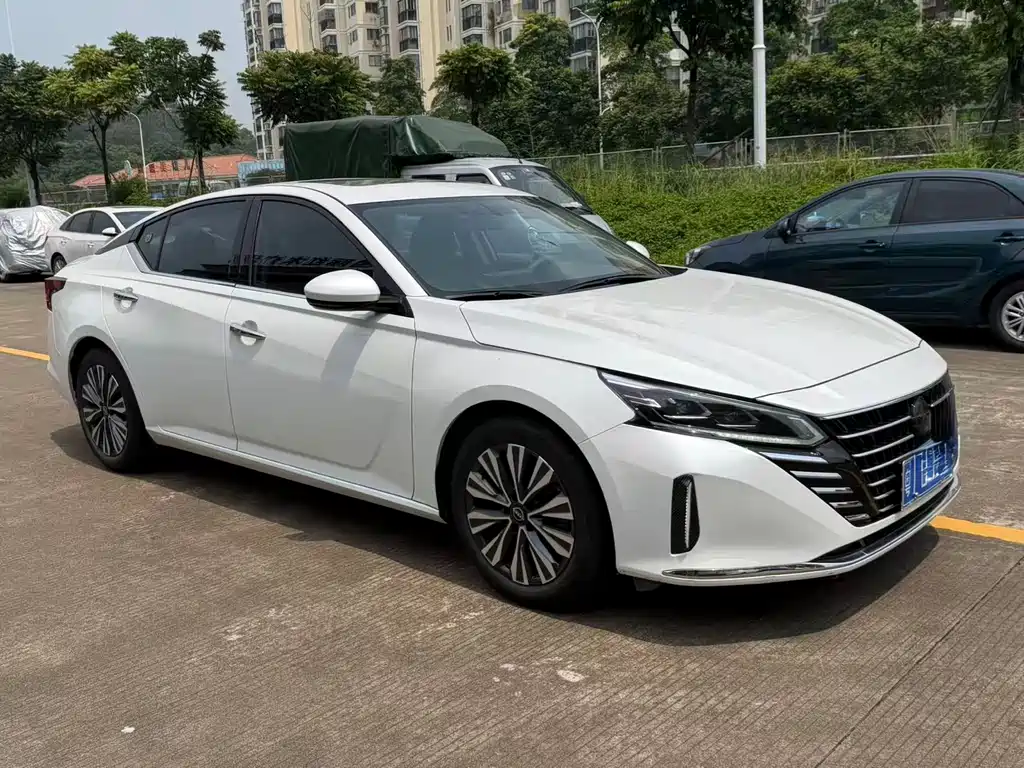Nissan Teana — миниатюра 3