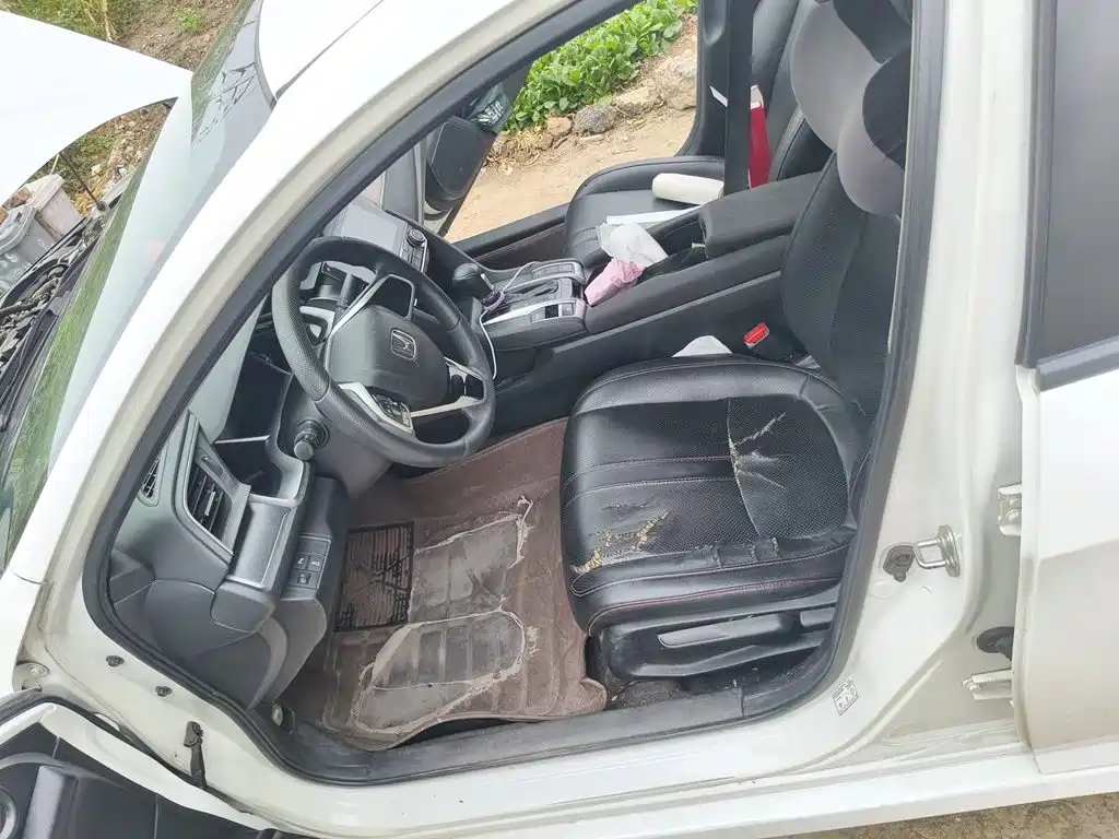 Honda Civic — миниатюра 12