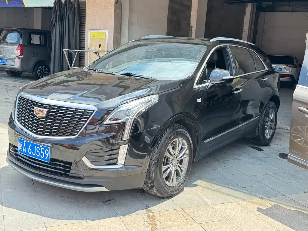Купить Cadillac XT5