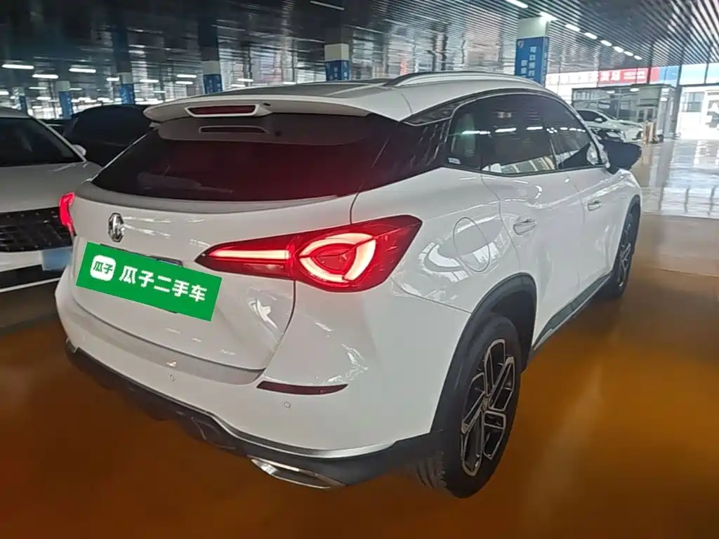 MG MG ONE — миниатюра 7