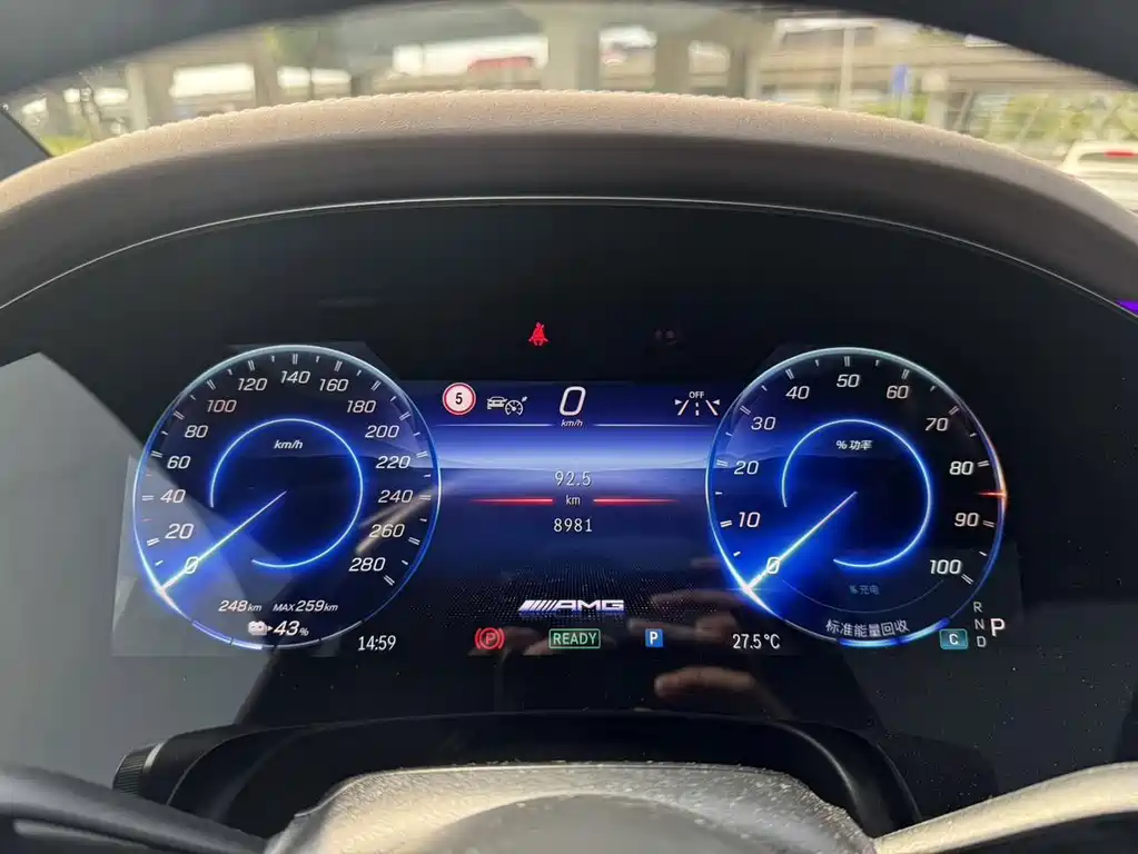 Mercedes-Benz EQS AMG — миниатюра 7