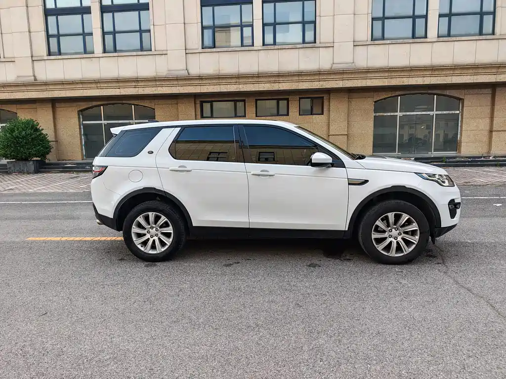 Land Rover Discovery Sport 2017 2.0T SE