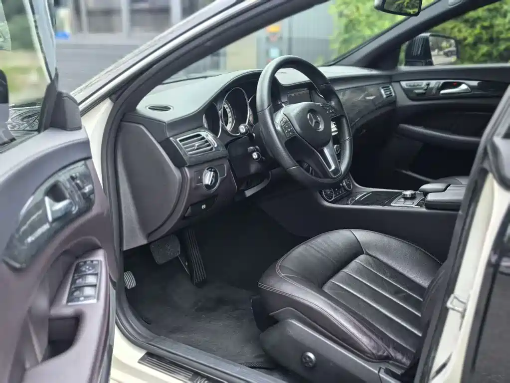 Mercedes-Benz CLS — миниатюра 5