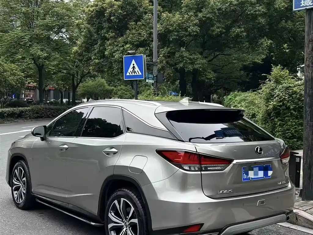 Lexus RX 2021 300