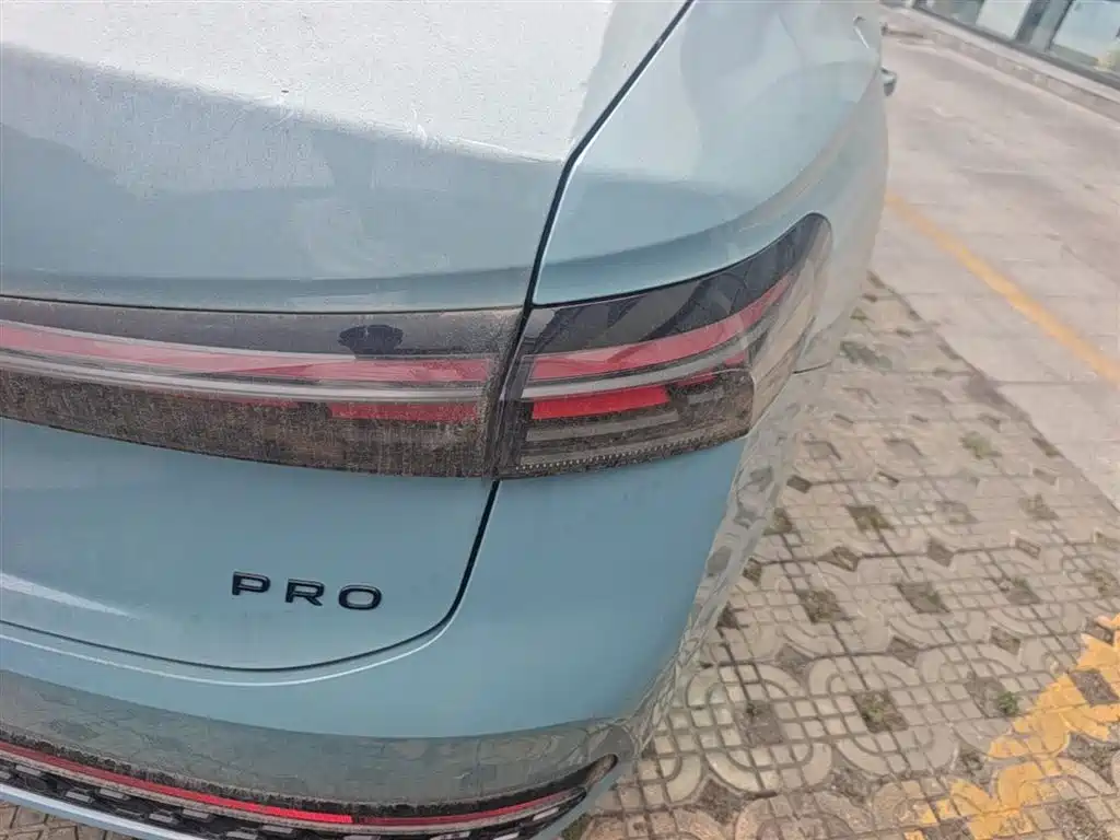 Volkswagen Passat 2025 Pro 380TSI