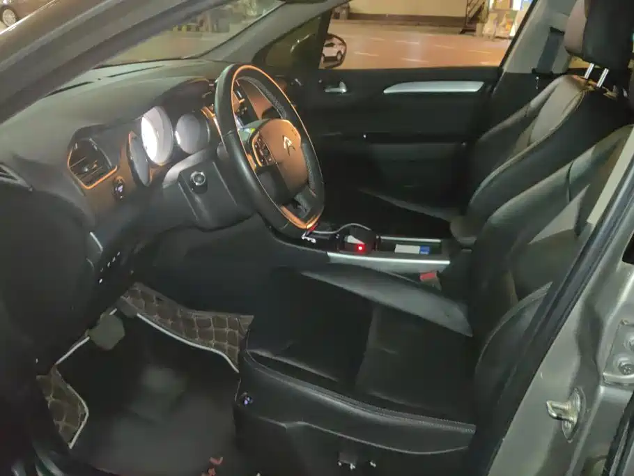 Citroen C4L — миниатюра 9