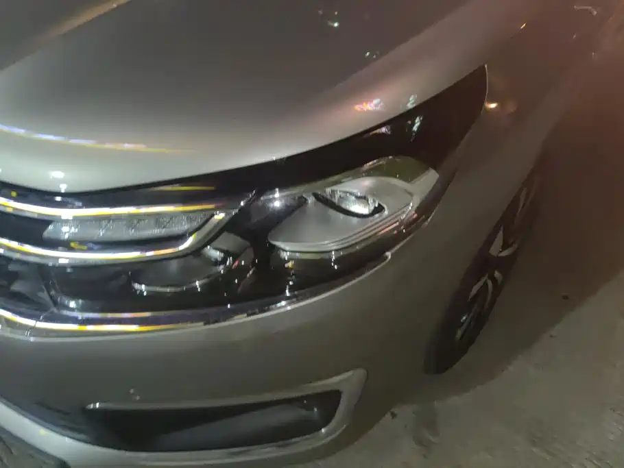 Citroen C4L — миниатюра 5