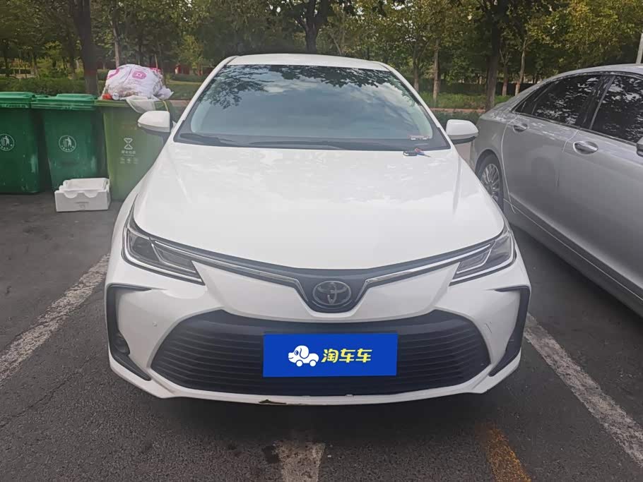 Toyota Corolla 1.5 л 2023 г. Белый, пробег 48500 км