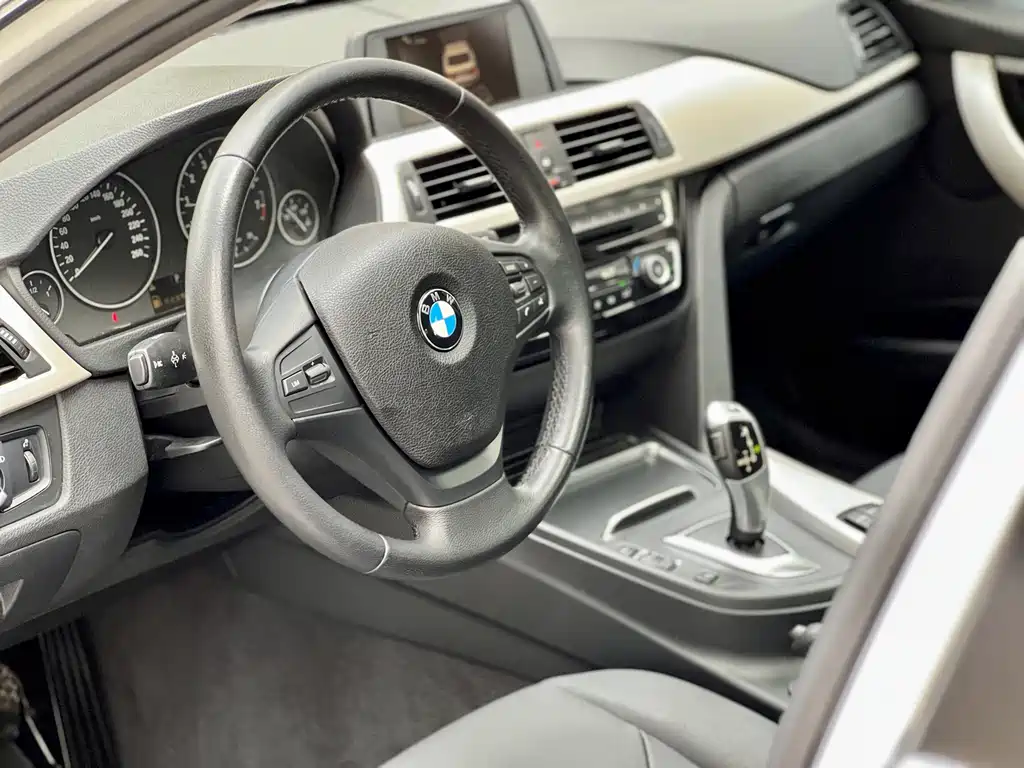 BMW 3 Series — миниатюра 14