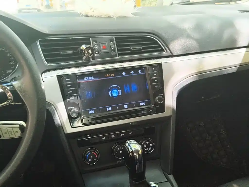 Volkswagen Lamando — миниатюра 13