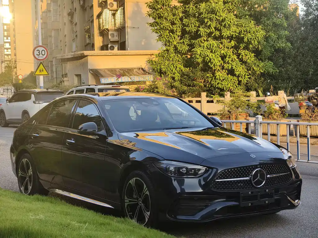 Mercedes-Benz C-Class — миниатюра 3