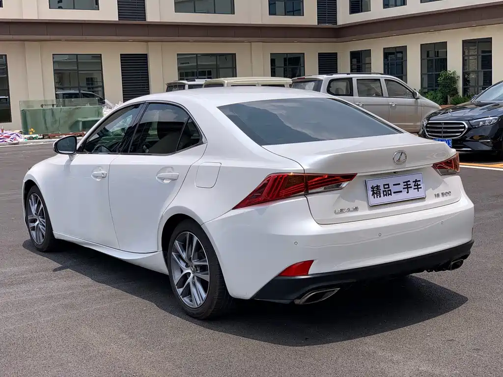 Lexus IS — миниатюра 4