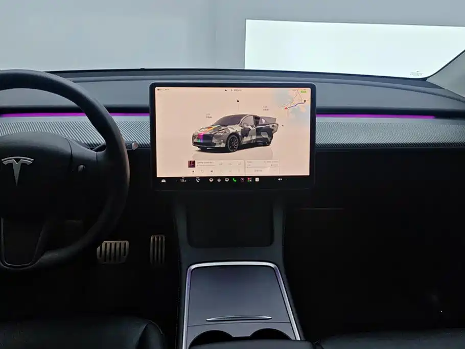 Tesla Model Y — миниатюра 13