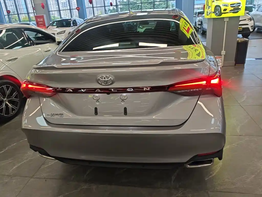 Toyota Avalon — миниатюра 6