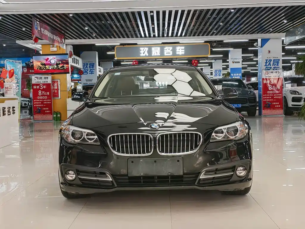 BMW 5 SERIES
