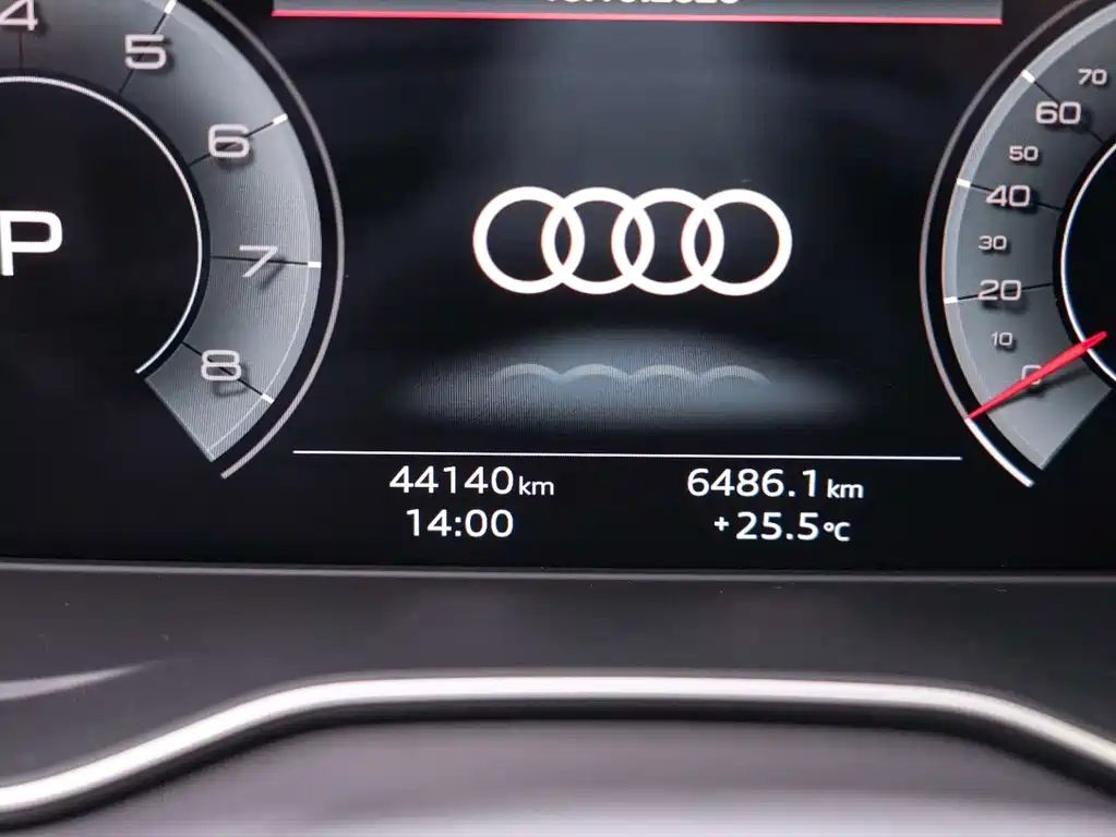 Audi Q5L — миниатюра 7