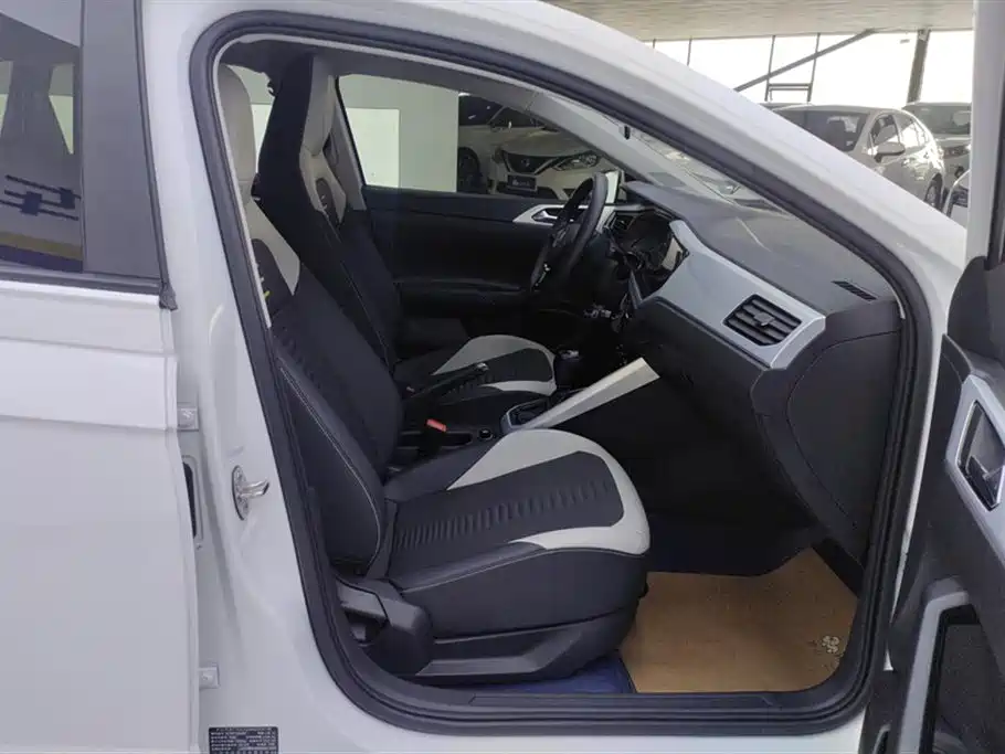 Volkswagen Polo 2021 Plus 1.5L AT