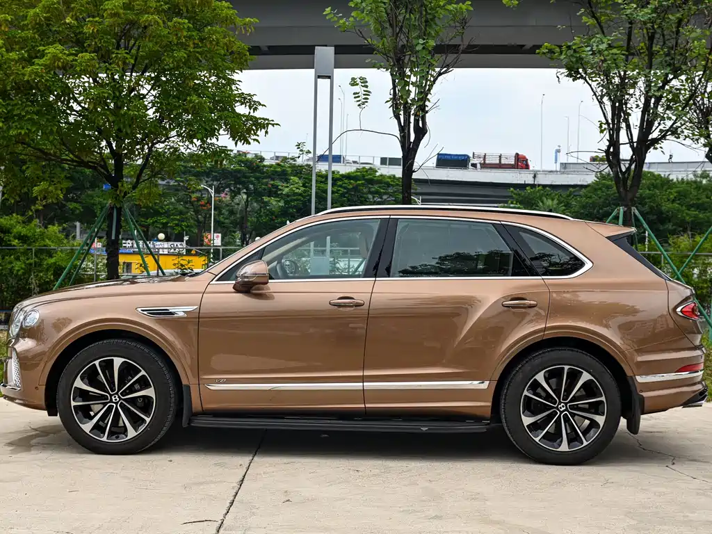 Bentley Bentayga — миниатюра 2
