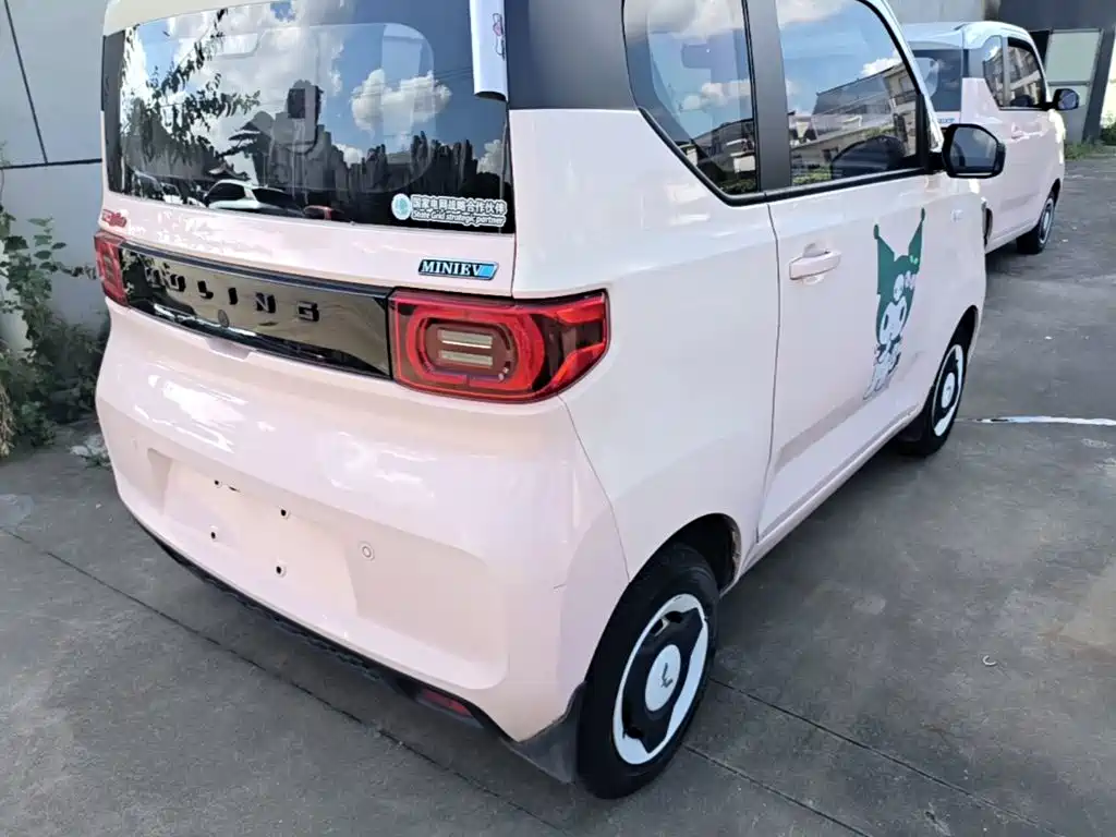 Wuling MINIEV — миниатюра 8