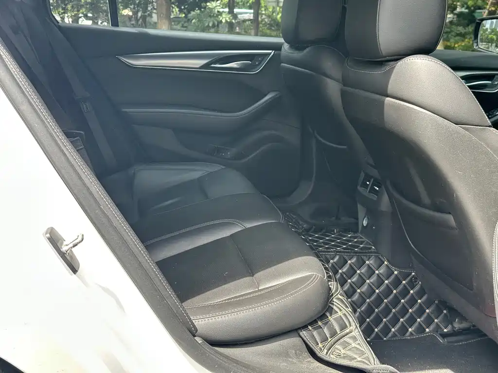 Cadillac CT5 — миниатюра 12