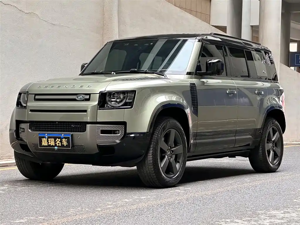 Land Rover Defender 2022