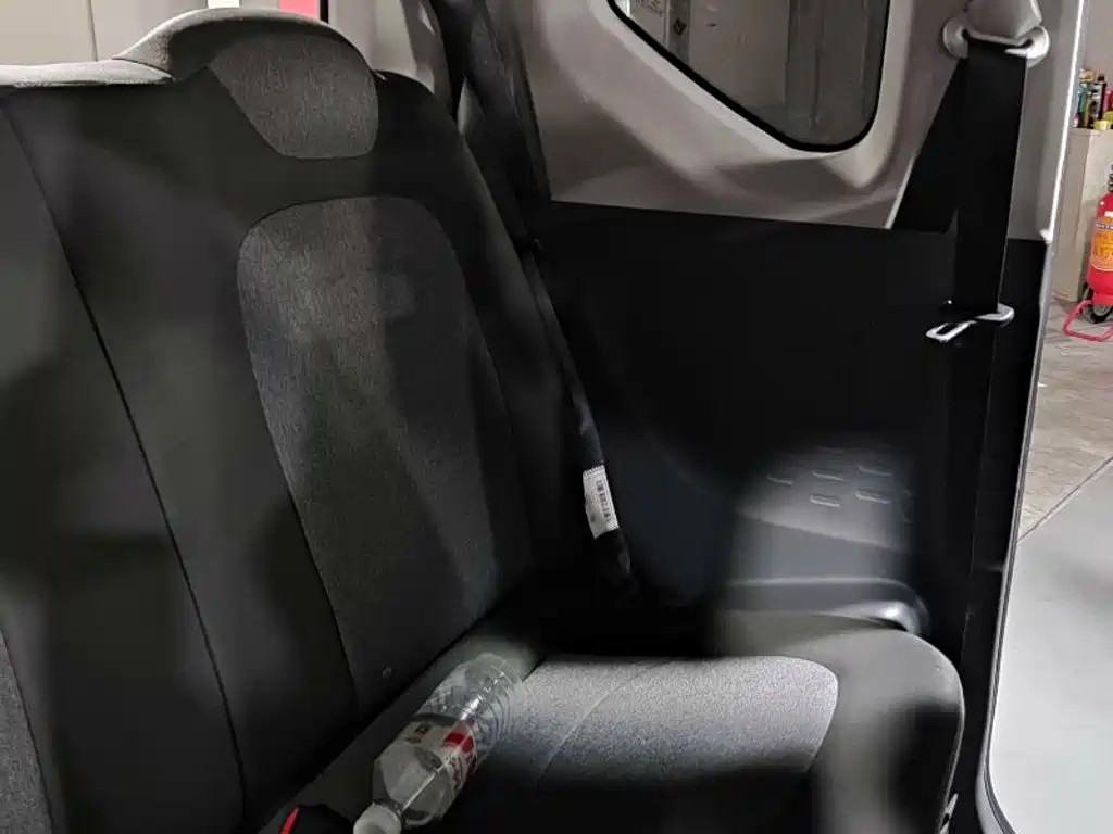 Wuling MINIEV — миниатюра 12