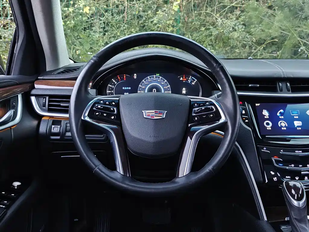 Cadillac XTS — миниатюра 12