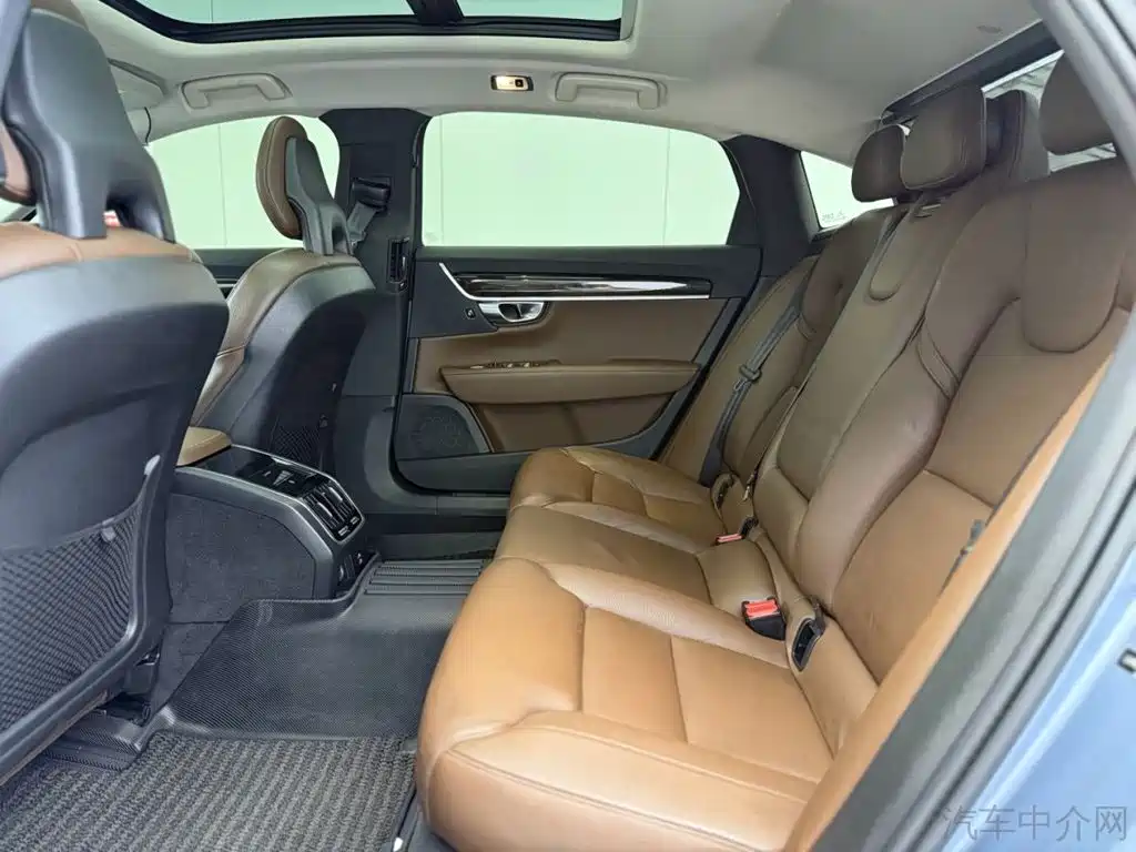 Volvo S90 — миниатюра 8