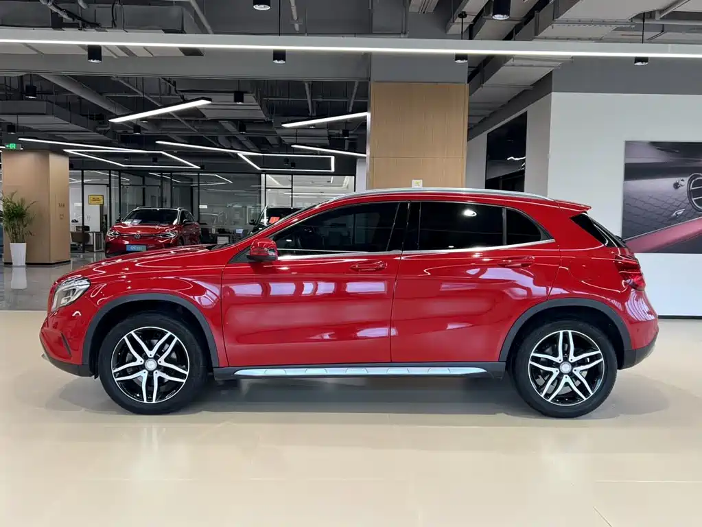 Mercedes-Benz GLA 2016 GLA 200 Fashion
